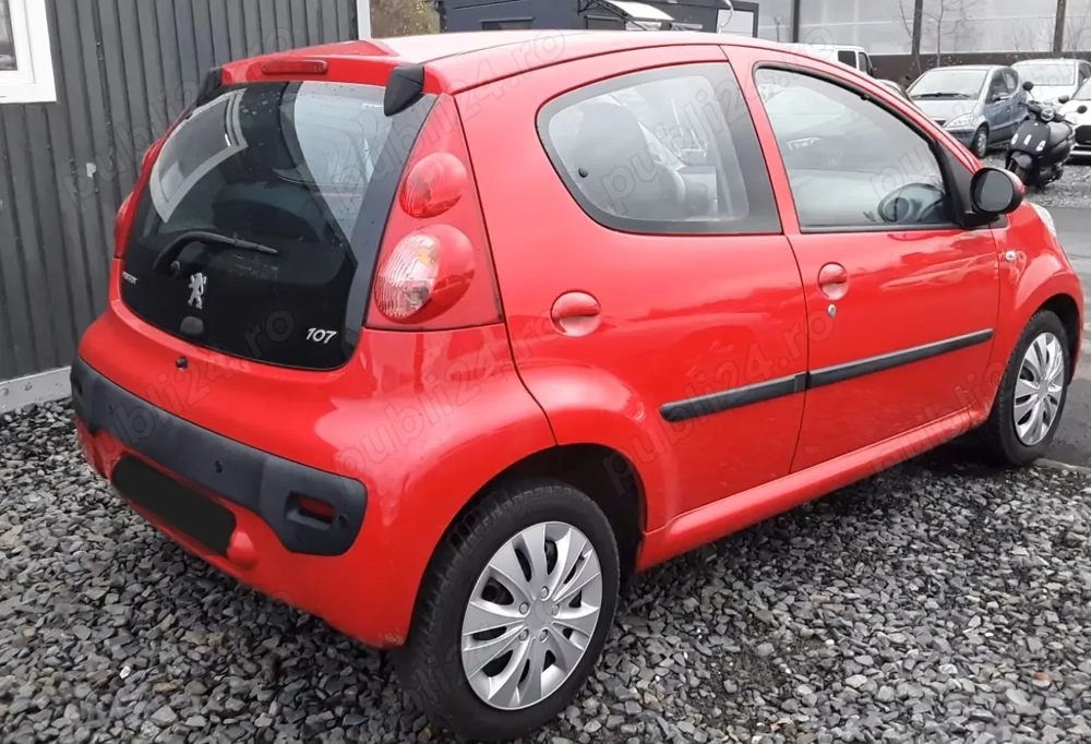 Peugeot 107 automat cu navigatie si senzori parcare