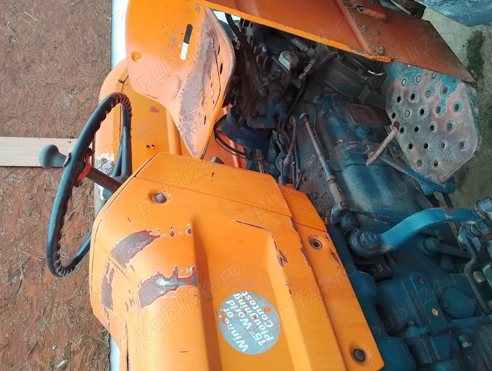 Vând tractor FIAT 550