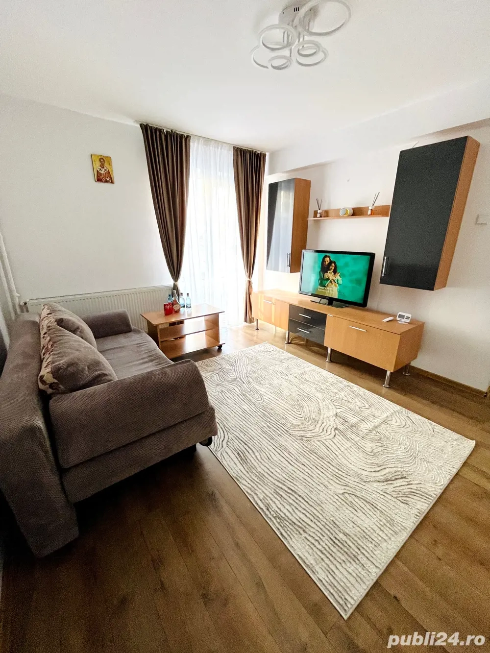 Închiriez apartament regim hotelier Ultracentral