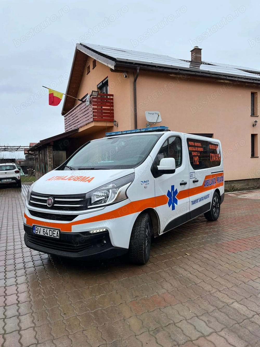 Vând ambulanta privata