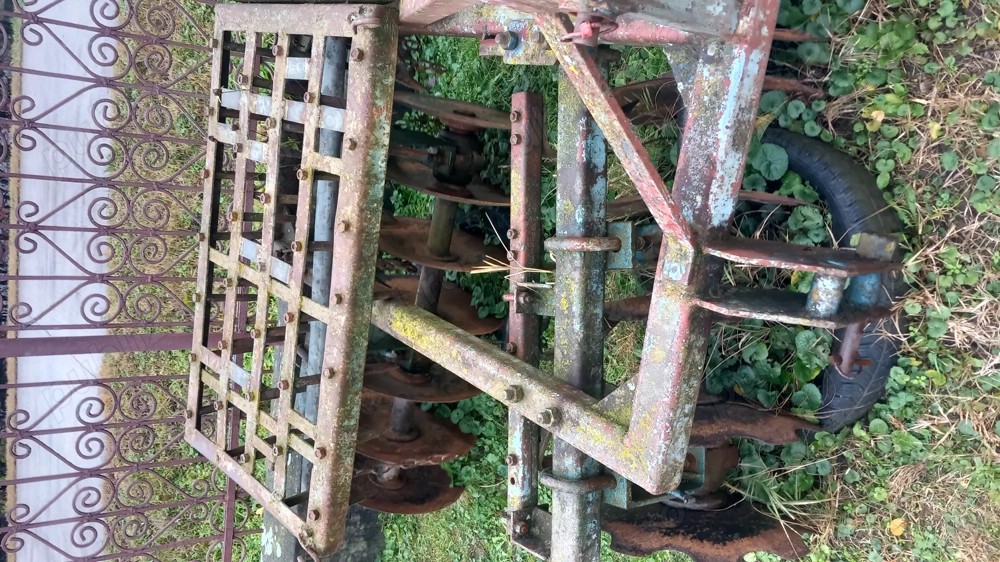 unelte agricole tractor 