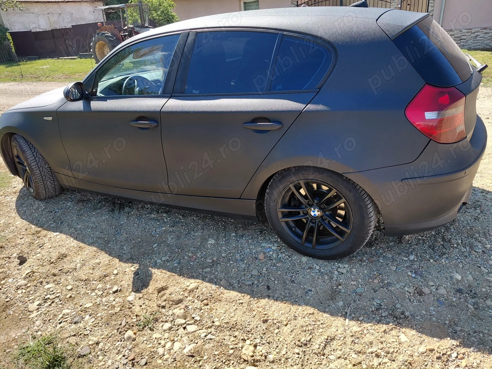 Dezmembrez bmw seria 1 motor 2000 dizel din 2007 