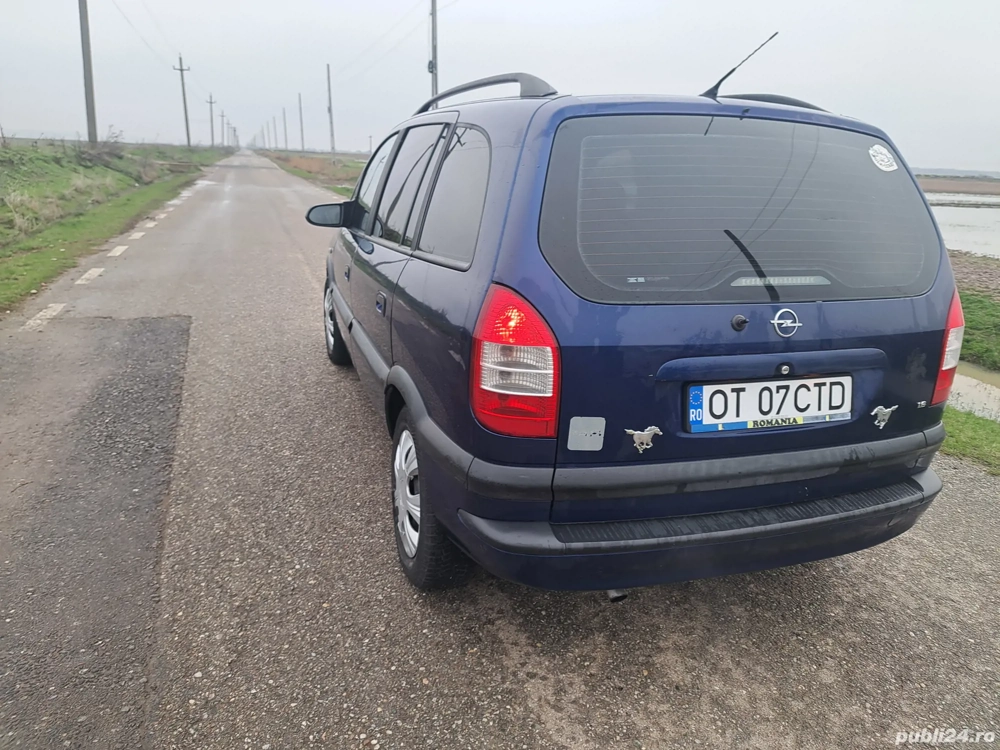 Proprietar Vand Opel Zafira 2003 cu gpl omologat.