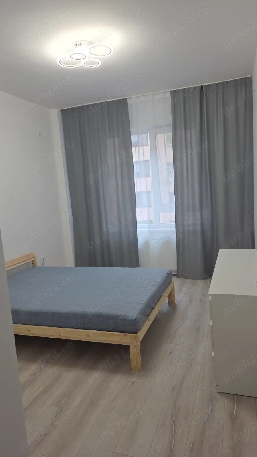 Prorietar inchiriez garsoniera Militari Residence - prima inchiriere