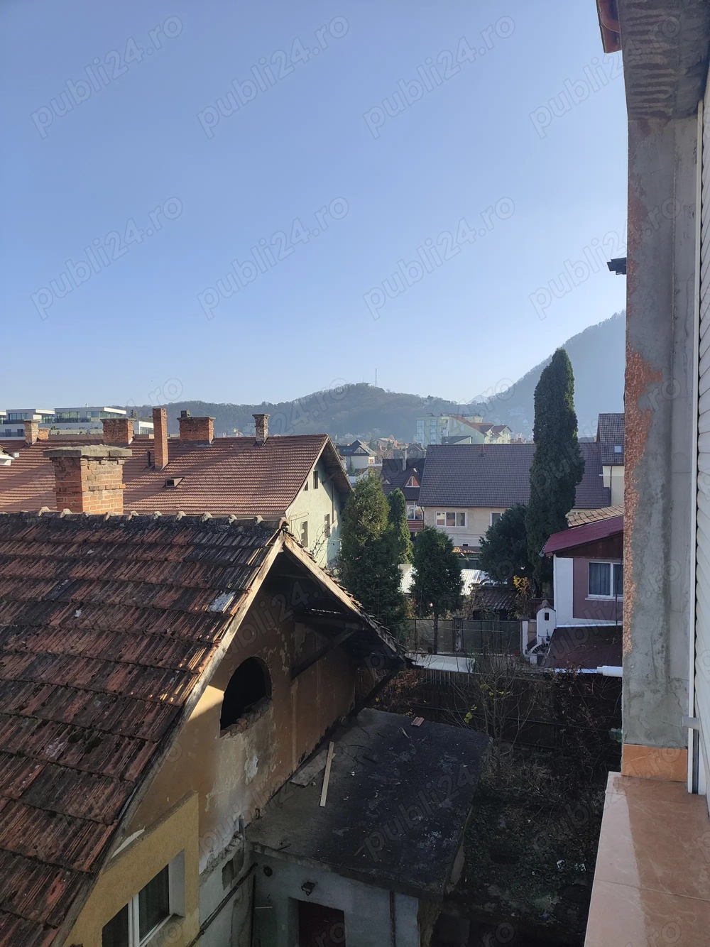 Garsoniera in vila central spatioasa decomandata etaj 1