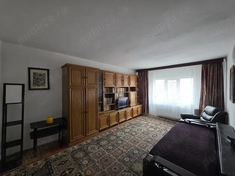 Proprietar, Apartament 3 camere, decomandat, etaj 2, 22 Decembrie 1989 (Piata Mica)