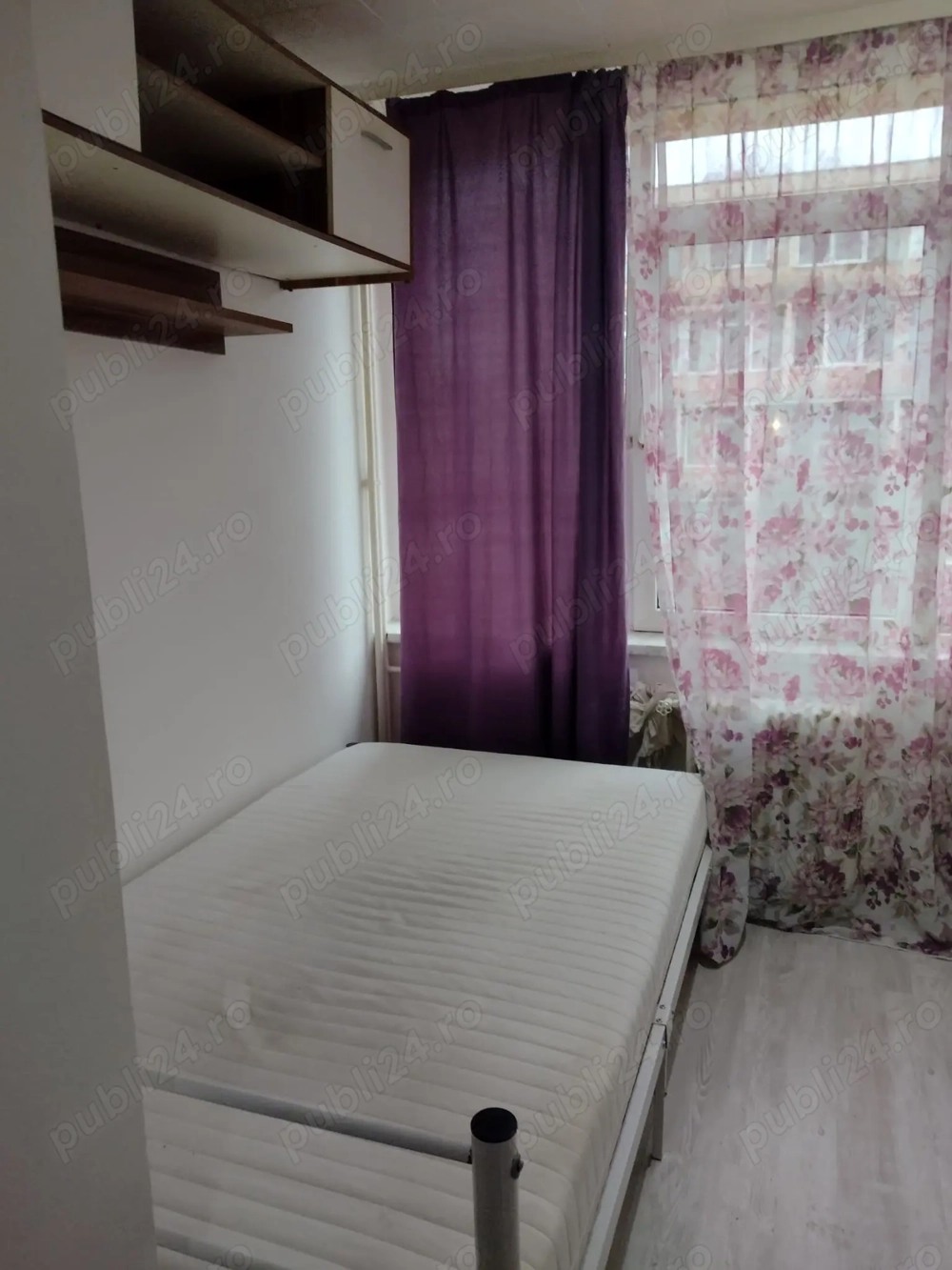 Cameră de închiriat în Tractorul