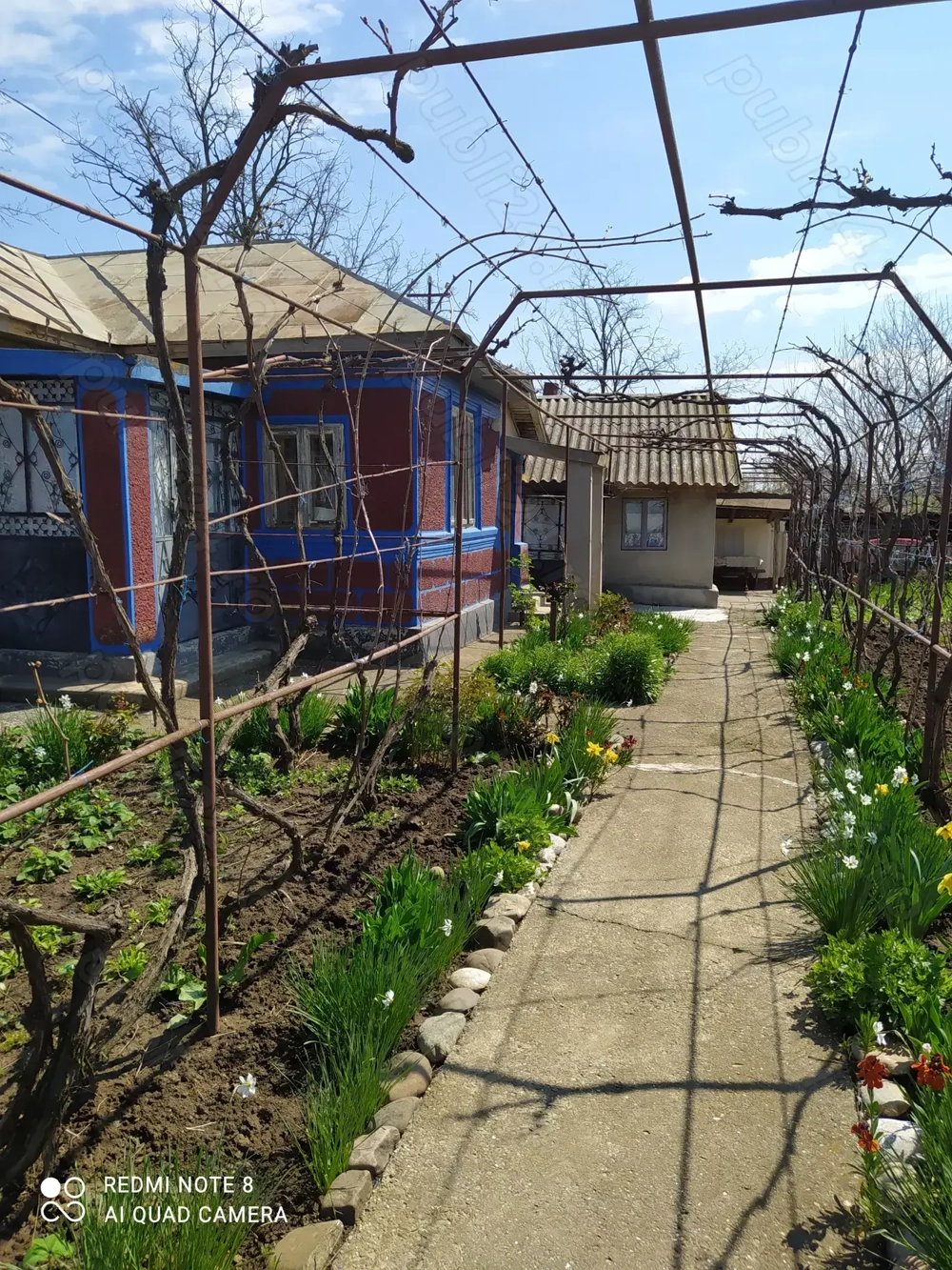 Vand casa batraneasca locuibila
