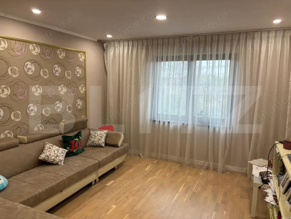 Apartament 3 camere, 80 mp + anexa P+1 40 mp, zona Lunei