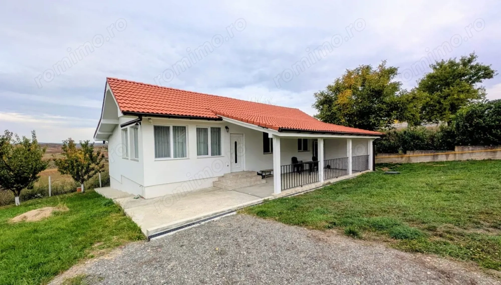 Casă nouă cu priveliște superbă, situată într-o zonă liniștită din Paleu