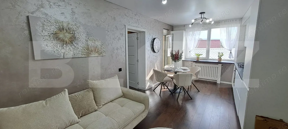 Apartament cu 3 camere, etaj 1/4, zona Sportului, cu parcare 