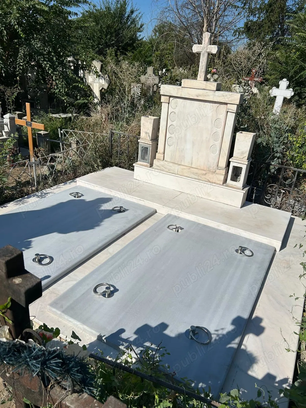 Cedez concesiune loc veci Cimitir Eternitatea