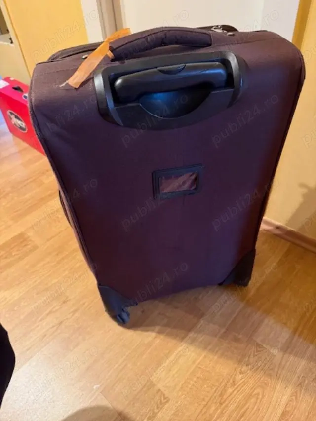 valiza pe roti ca noua mar,medie inalta de 66cm 