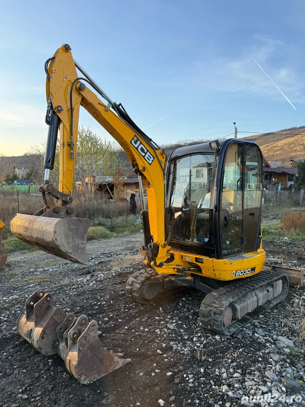 Miniexcavator JCB 8030 ZTS, AN 2012, greutste 3.3Tone