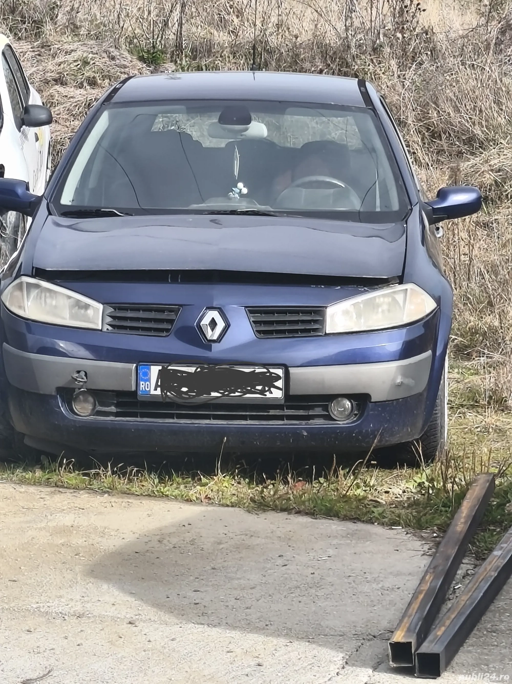 dezmembrez Renault Megane2 motor 1.9 dci 2002 