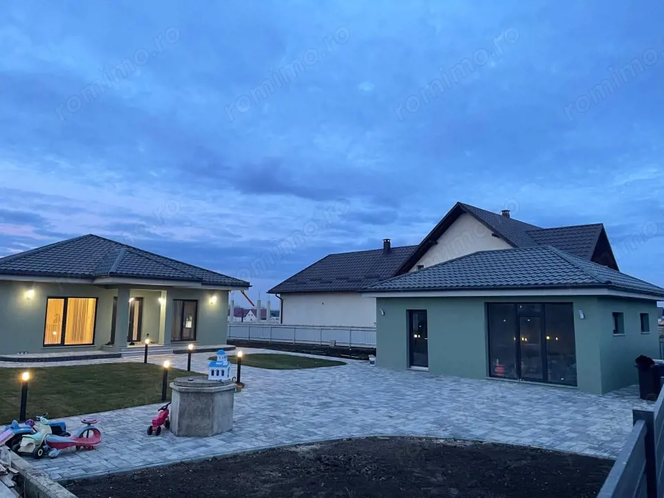 Casa individuala 195mp+2000mp teren, zona Volovat, Radauti