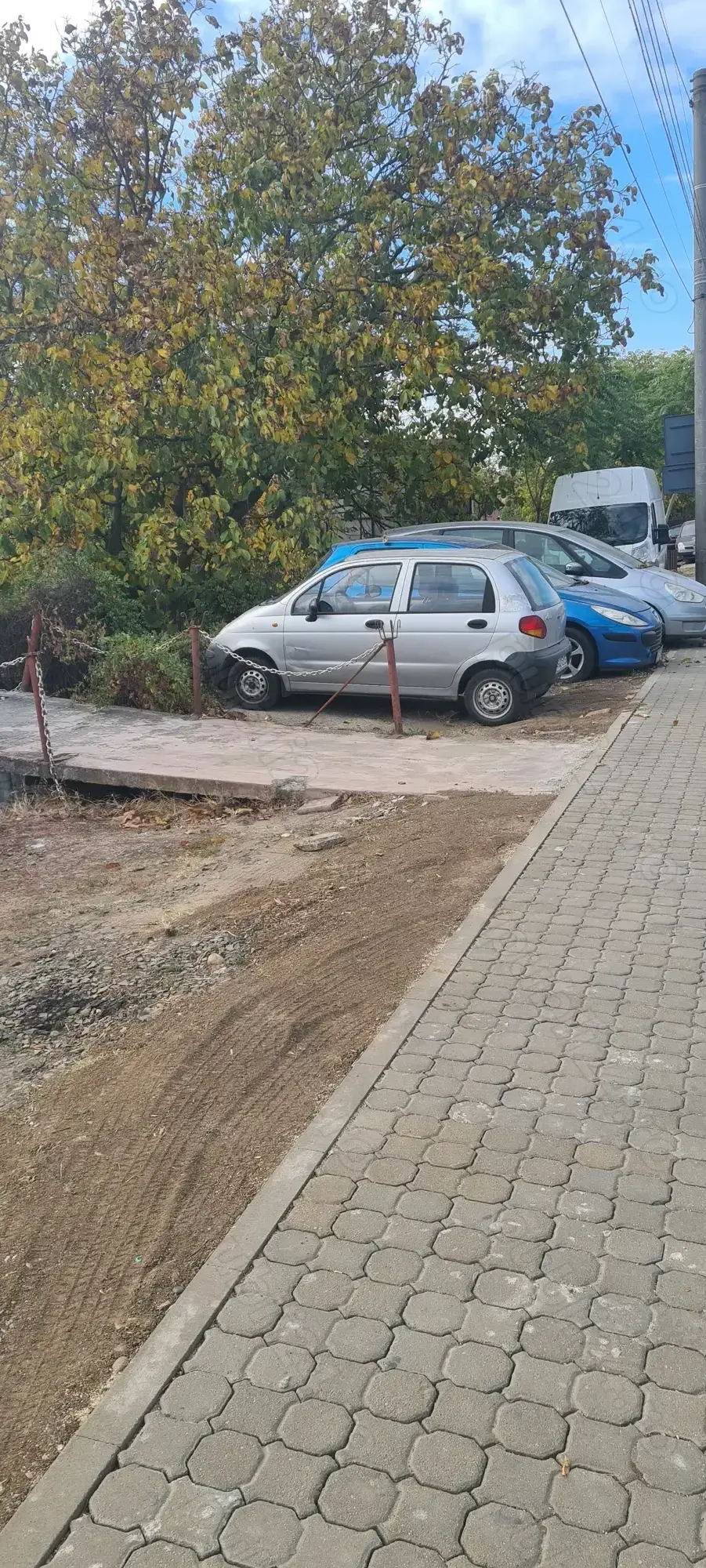 Ofer spre inchiriere complex spatii comerciale