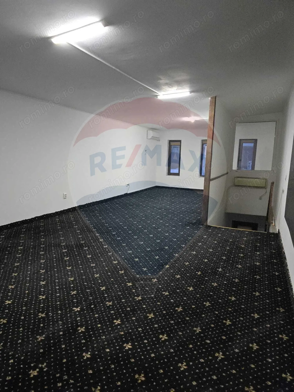 Spațiu de birouri/comercial de 45mp de închiriat în zona Nicolina