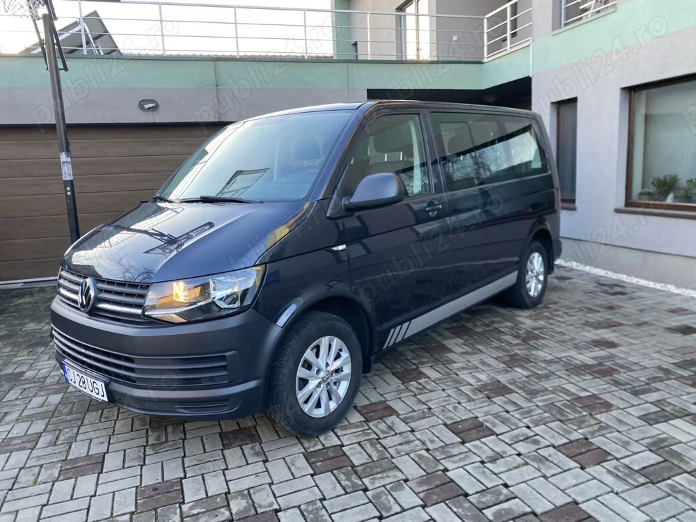 VW Transporter 2L-150CP, an 2019, 9 locuri, cutie automata, clima fata spate