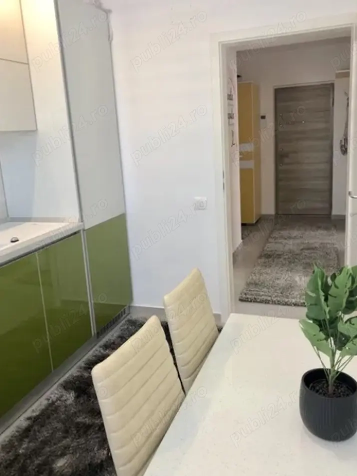 in centru chirie apartament cu 2 camere