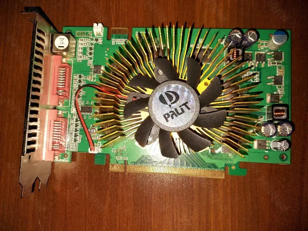 Placa video Palit Nvidia GeForce 8600GT Sonic+ 256MB DDR3 128-bit