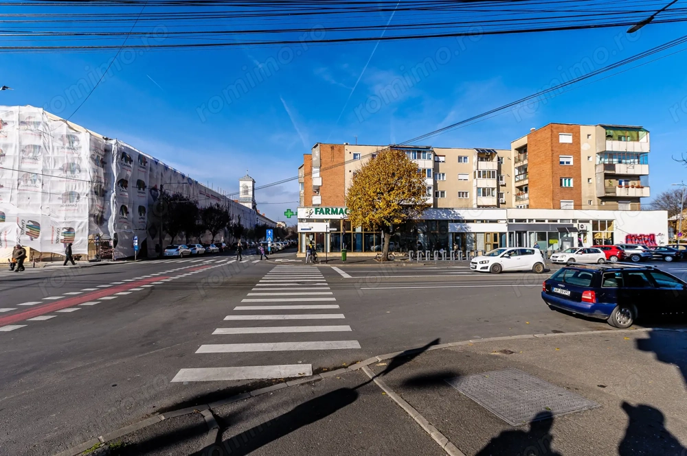 Apartament 2 Camere, Etajul 1, Piața Mihai Viteazul, Arad