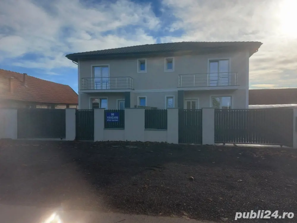 Vând duplex în utvin 