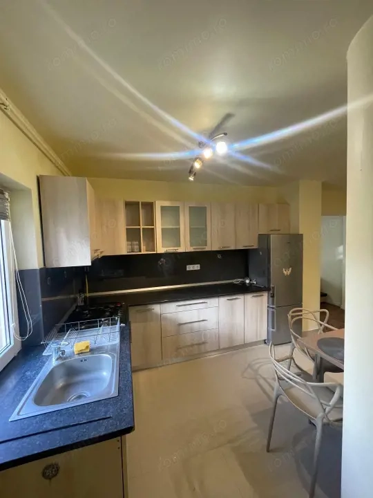 Apartament 3 camere, 70 mp, zona Republicii 