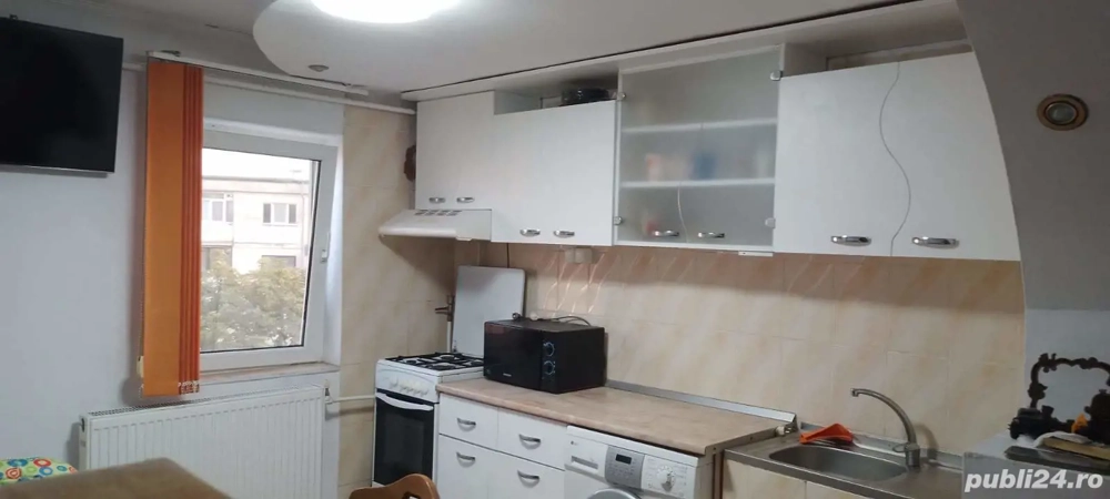 Închiriez apartament 60mp în A-uri