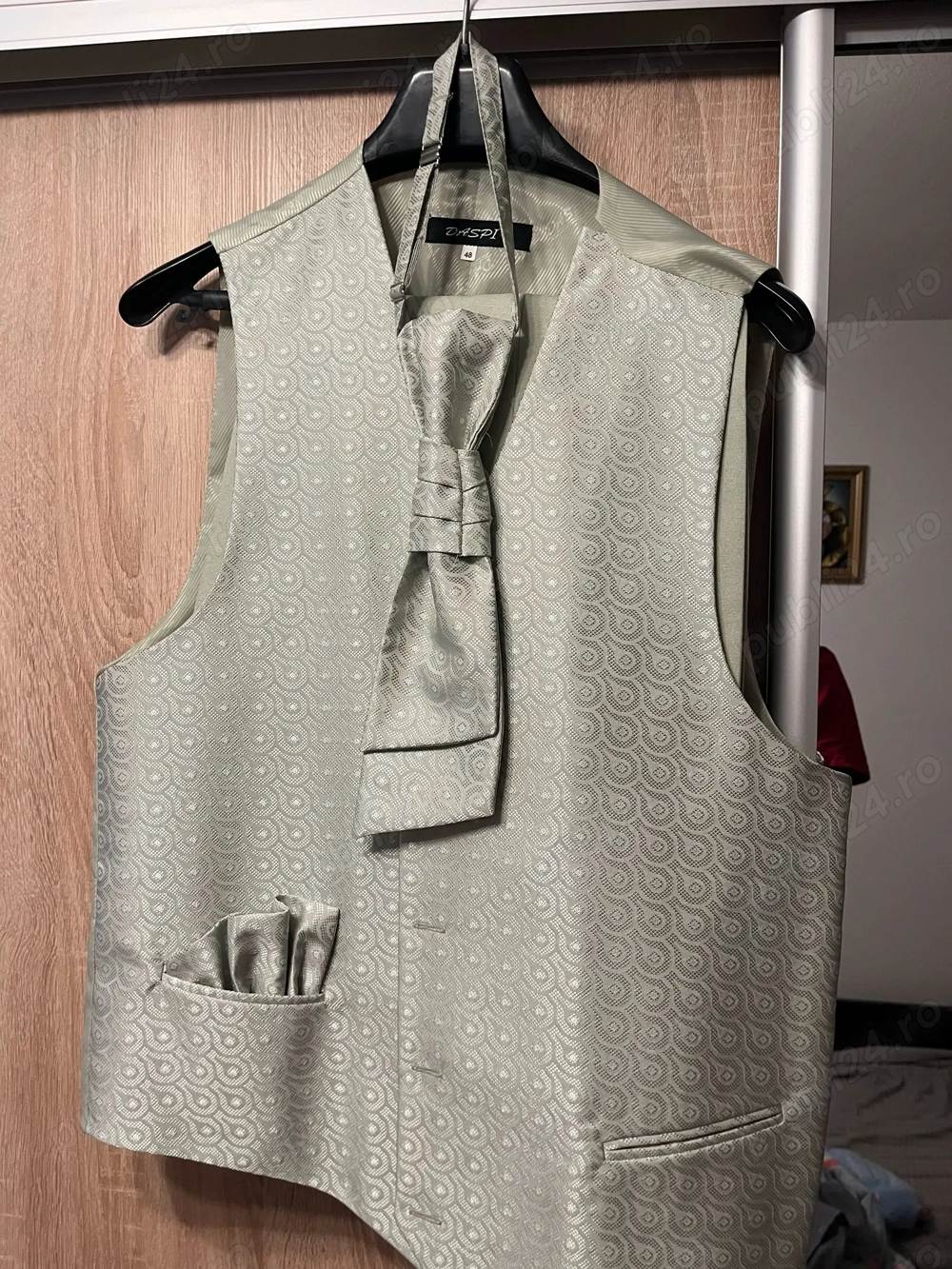 Costum pentru ocazii