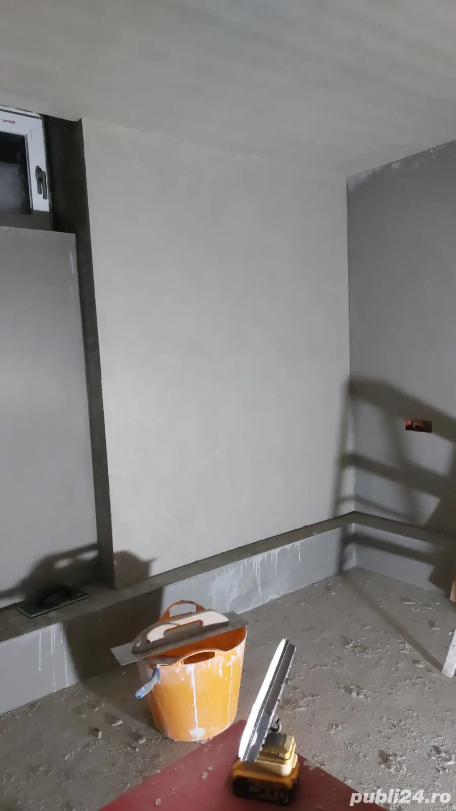 Meseriasi in constructii.