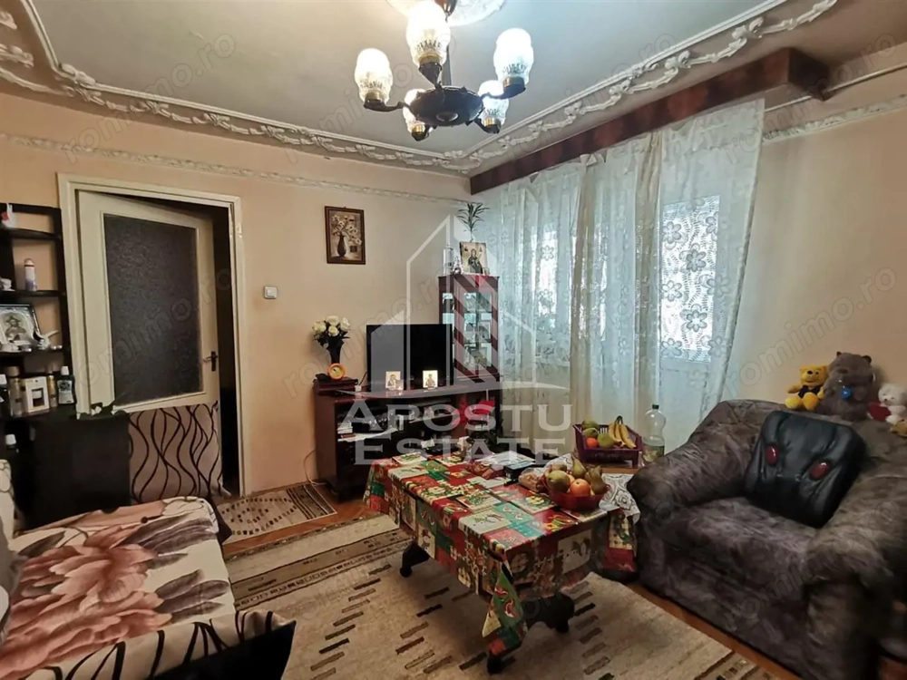 Apartament 2 camere Complexul Studentesc etaj 4