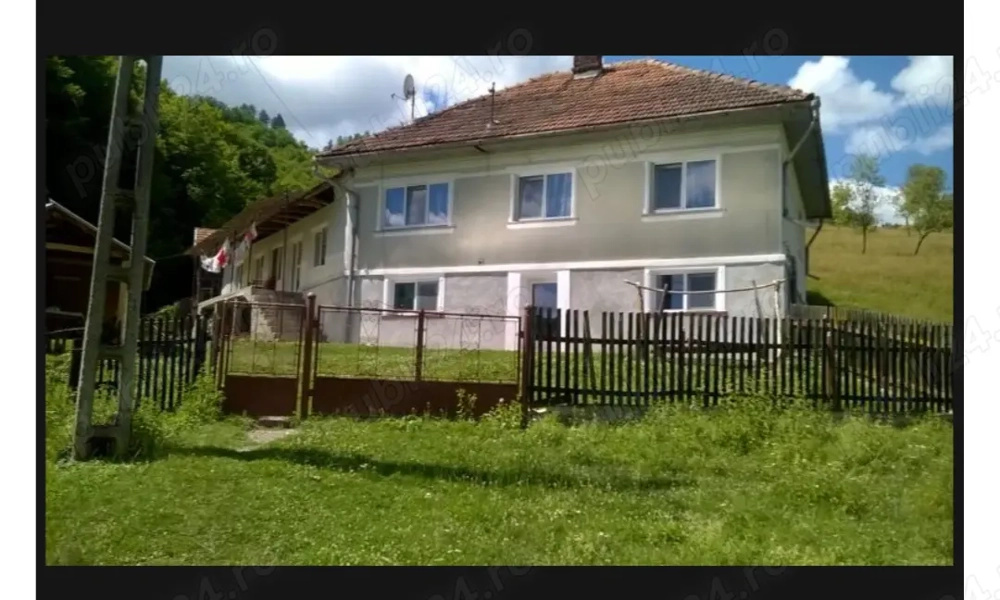 Casa la tara in zona linistita 