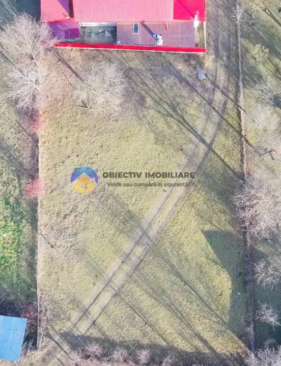 TEREN  intravilan comuna  TARCAU - STRAJA