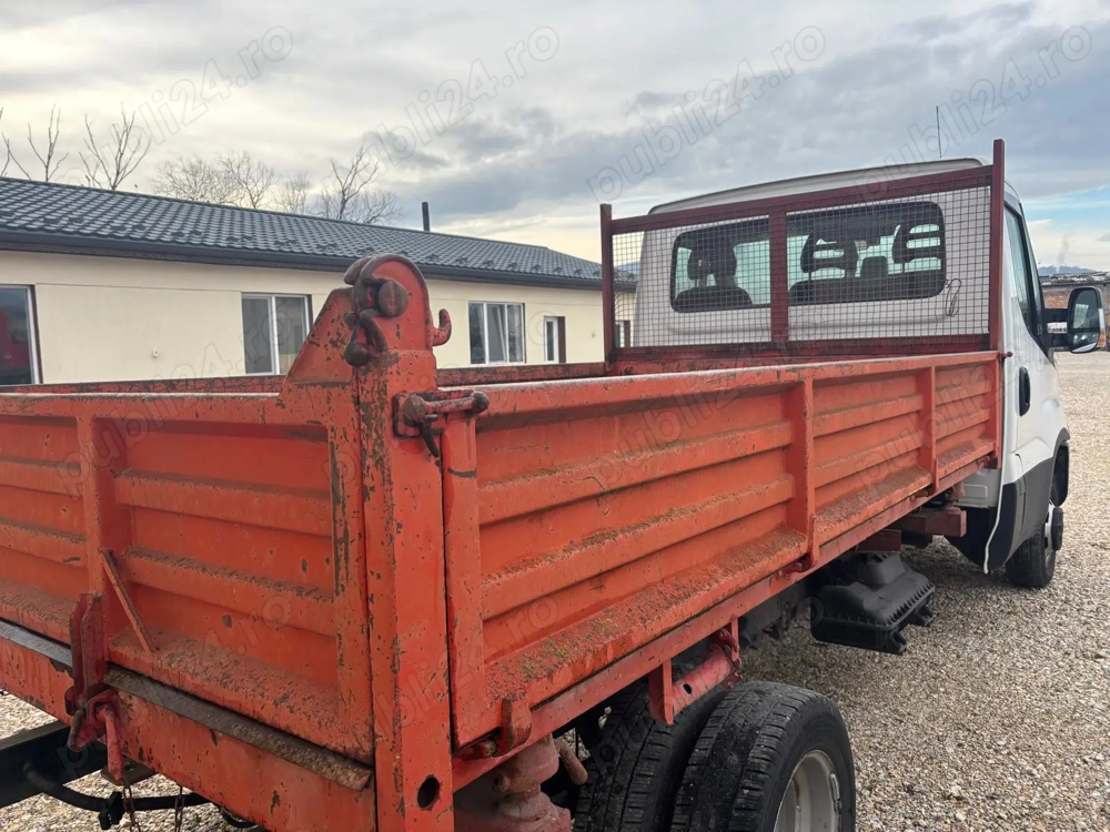 Bena basculanta Nissan, Iveco