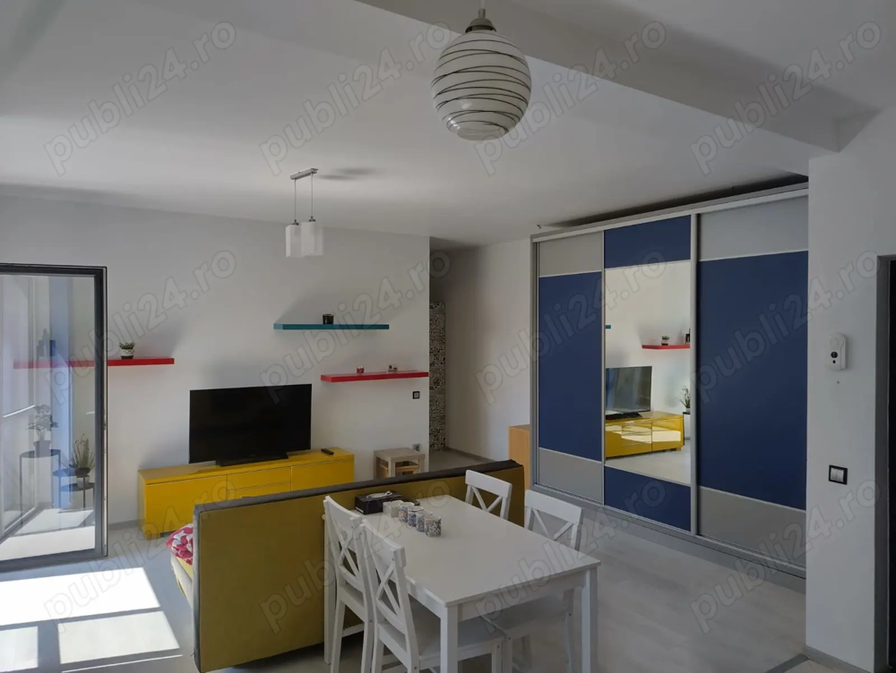Dau in chirie apartament central Cluj Napoca, doua dormitoare, bloc nou