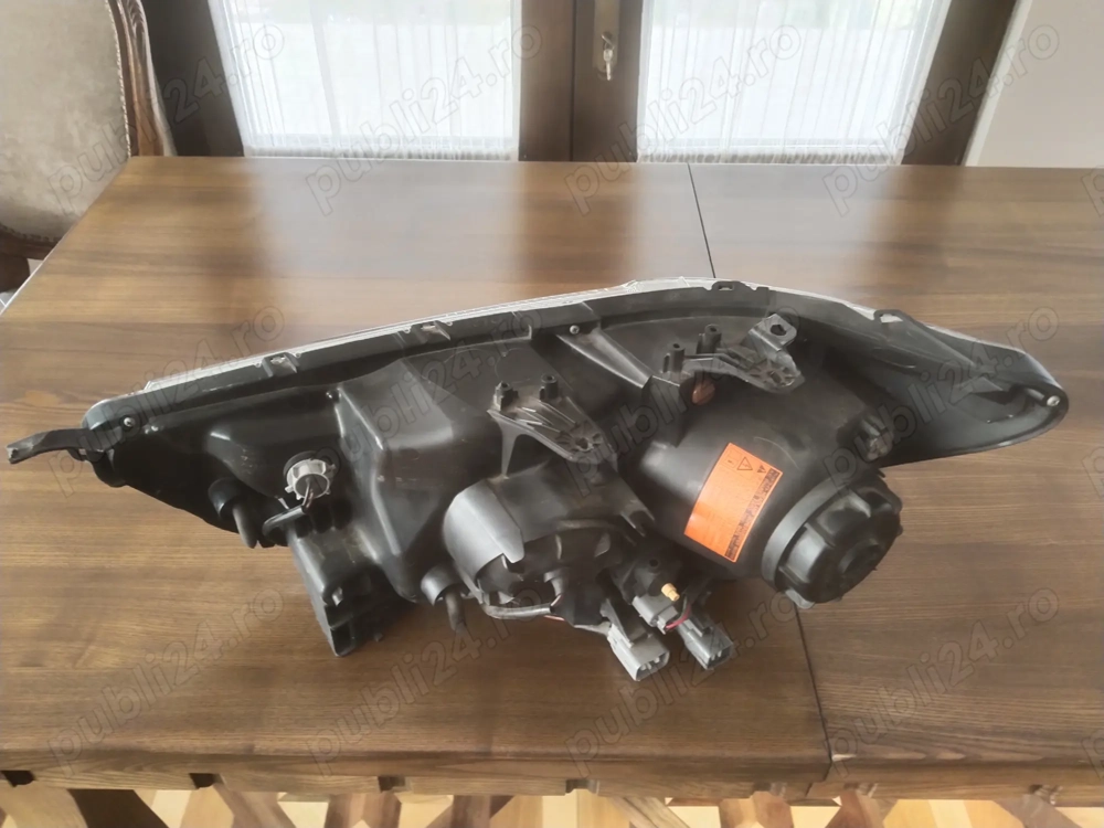 Far Mitsubishi ASX xenon stânga  1650 lei L9