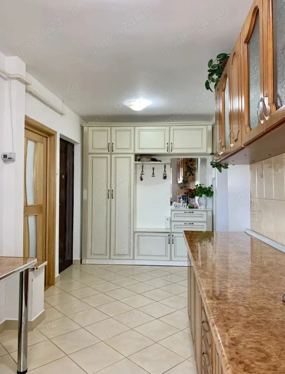 Apartament cu 2 camere, Inspectoratul Școlar 