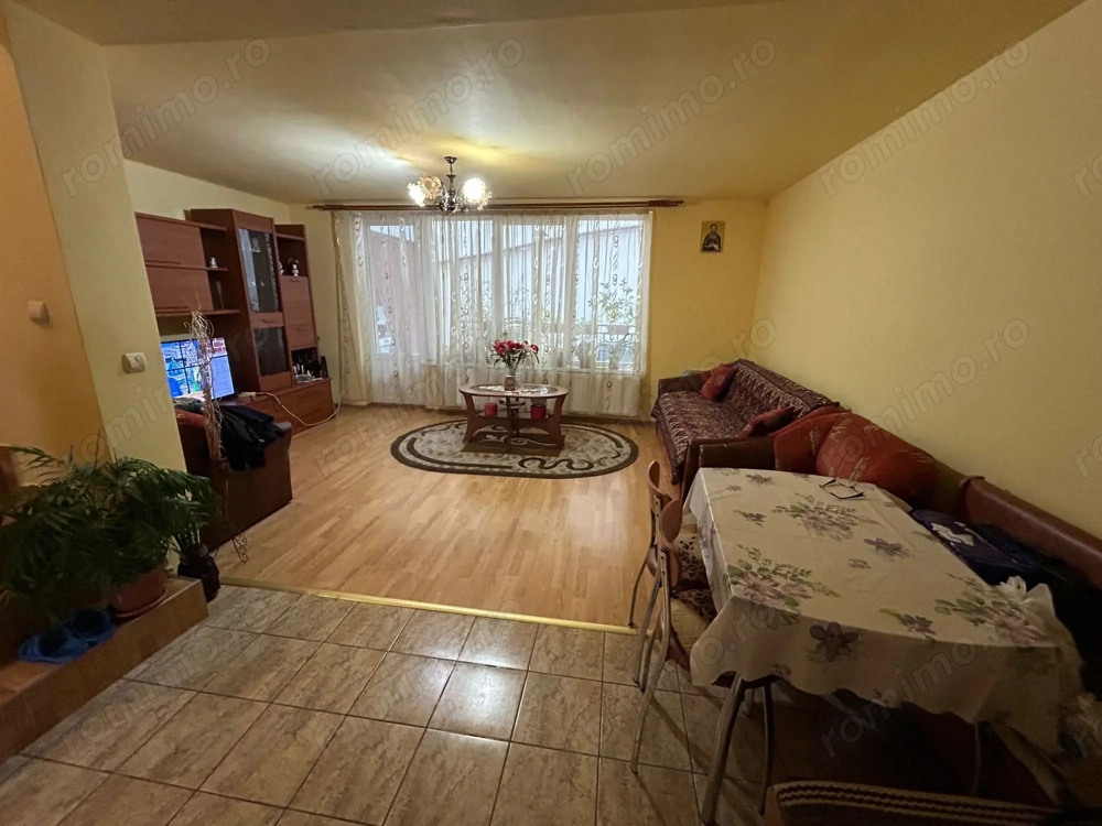 Casa tip duplex - zona Centru