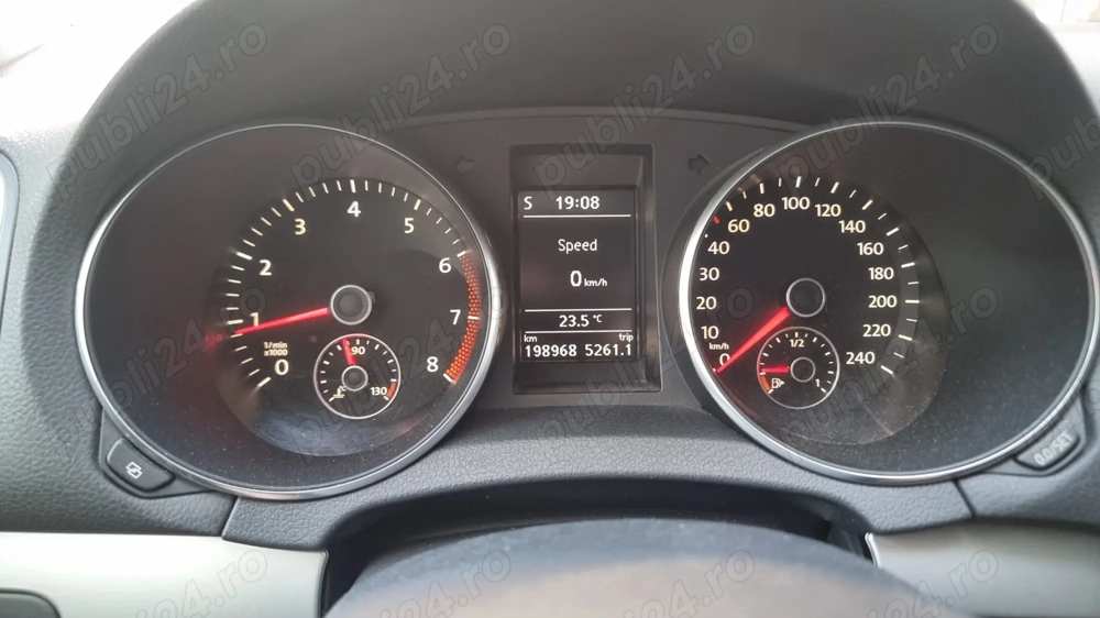 Vând auto marca Golf VI