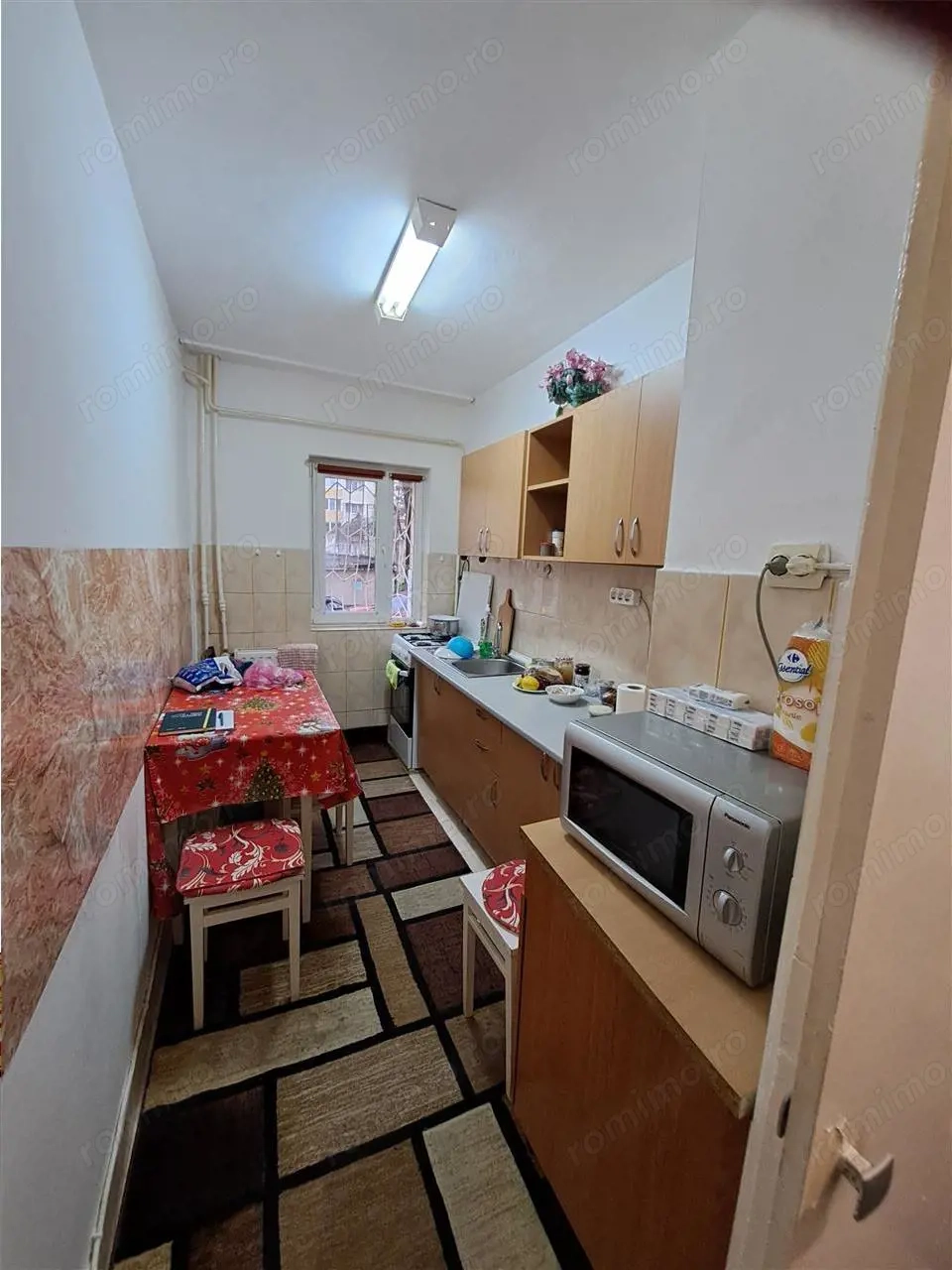 Apart 1 camera decomandat Sagului -Piata Doina parter