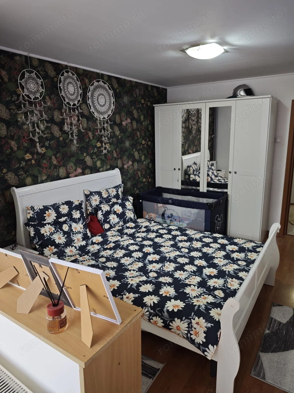 Apartament 3 Camere cu Centrală Proprie și Parcare – Sector 3