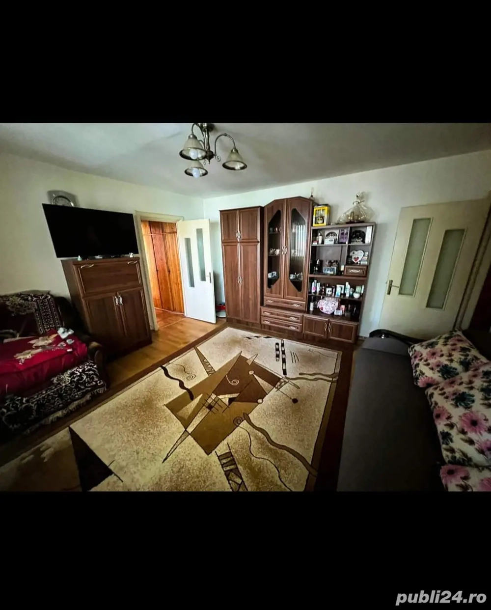 Apartament spațios cu 2 camere de vânzare Zona Sagului-Dâmbovița, aproape de Turist.