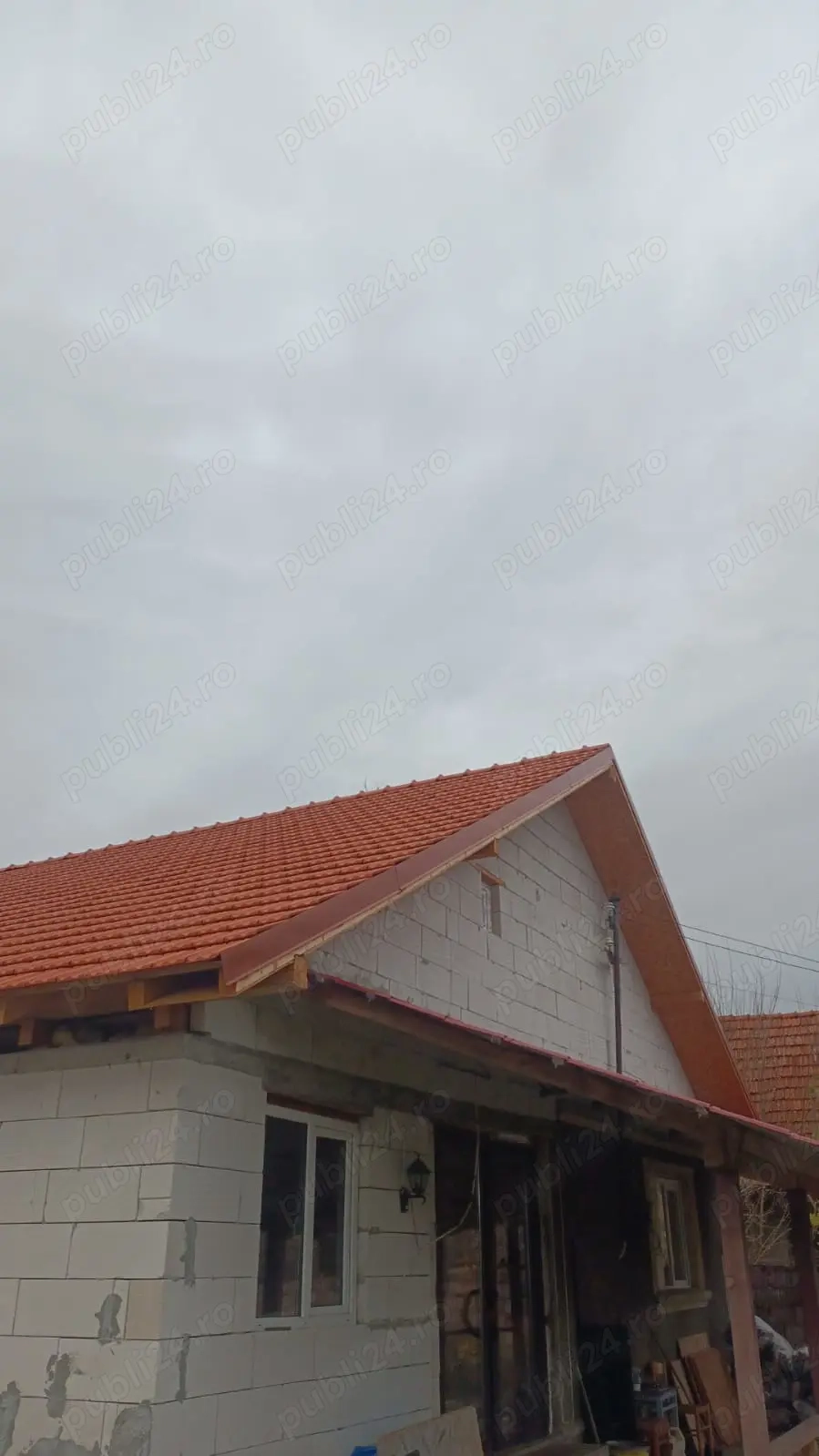 Vând casă, Lugașu de Jos 