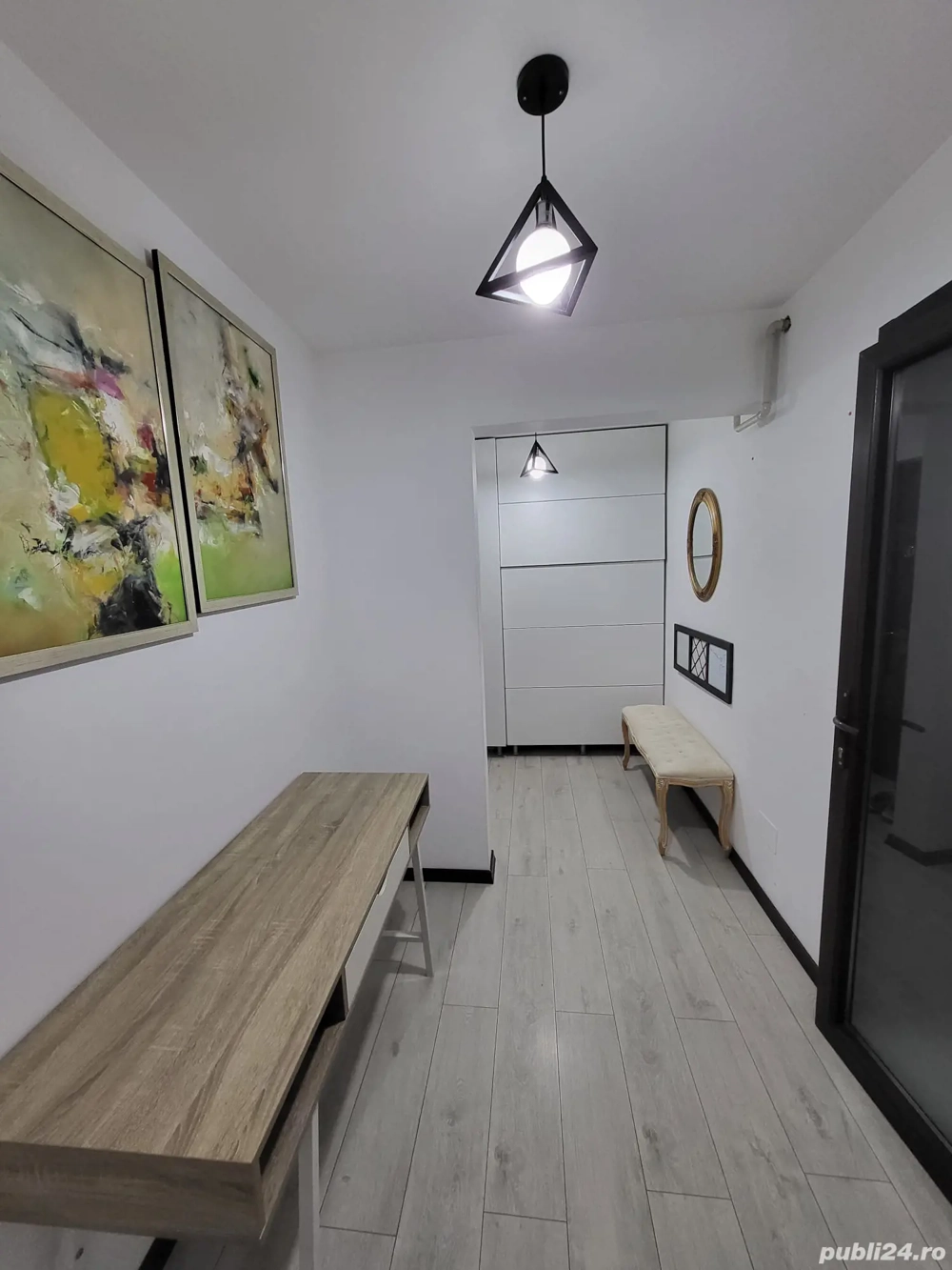 Închiriez apartament 3 camere ultracentral