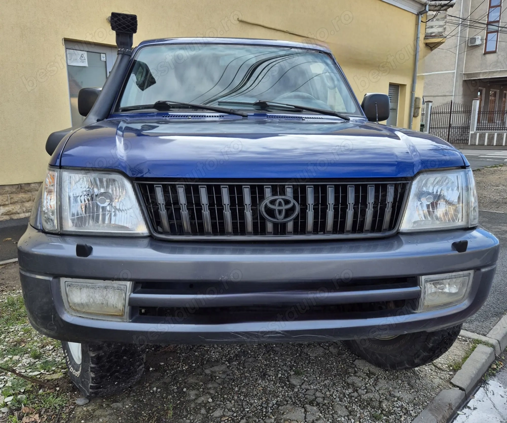 Toyota Land Cruiser Prado LJ 90