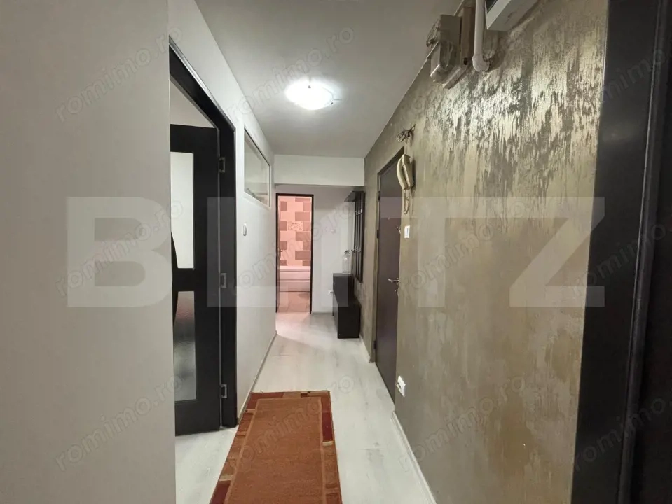 Apartament de vanzare, cu 2 camere, 50 mp, etaj 3, zona Independentei
