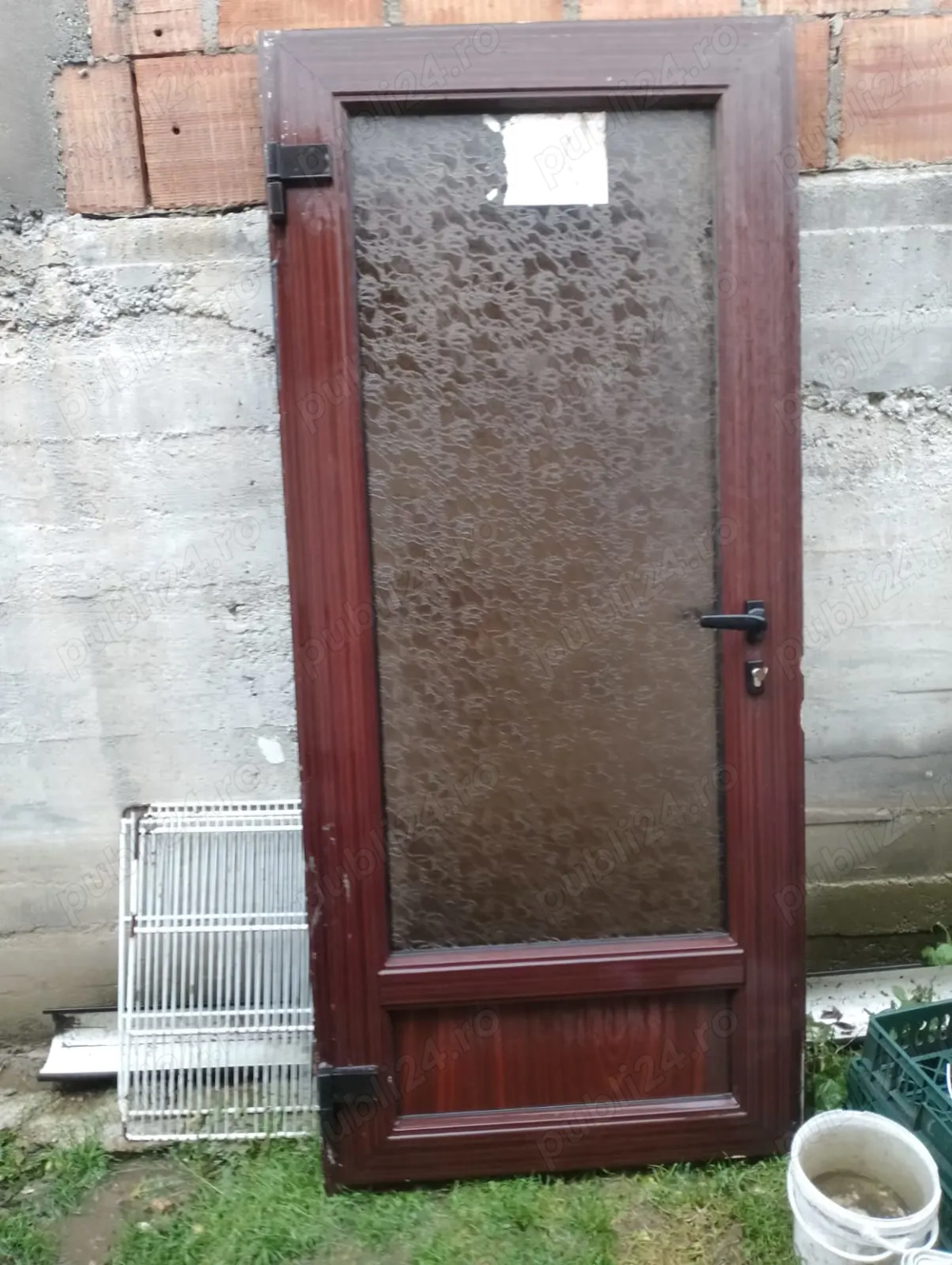 Vând ușă metalică folosita