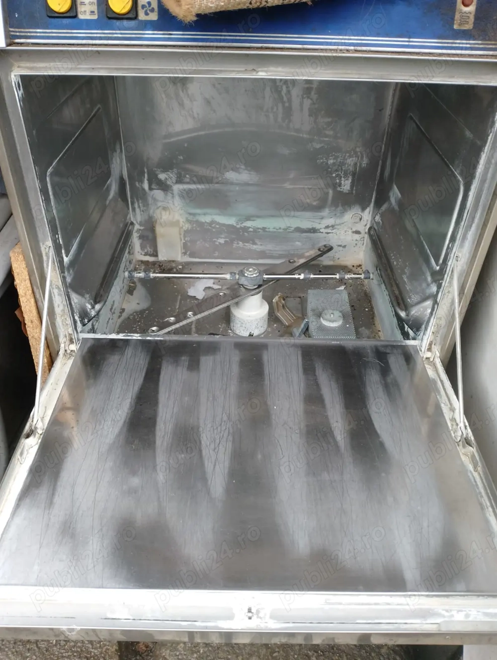 Mașină de spălat vase