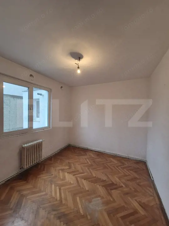 Apartament de vanzare, zona Dâmbu 
